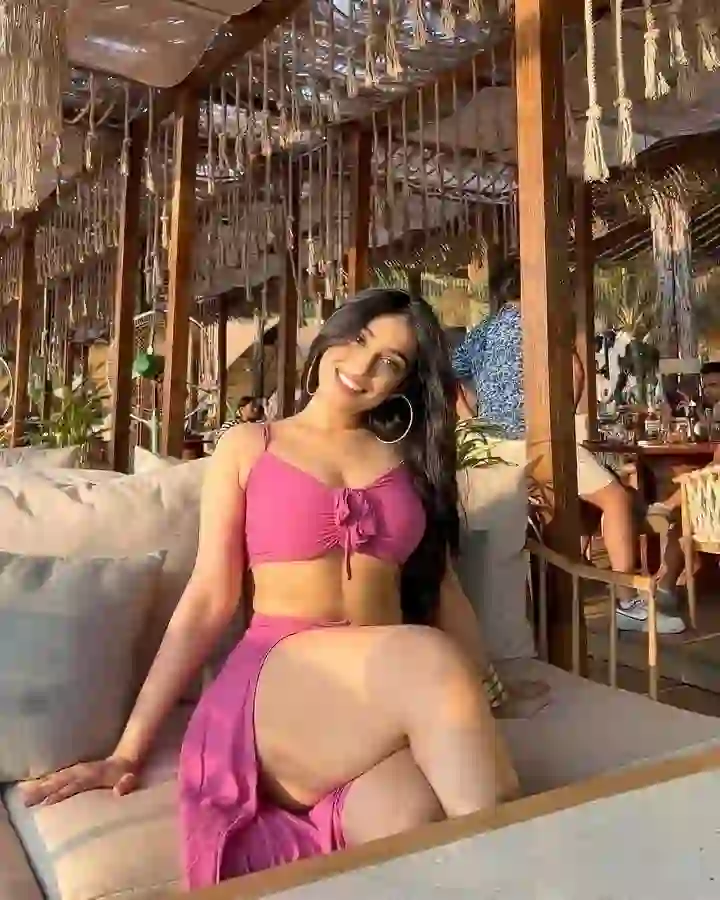 Model Escort in Delhi